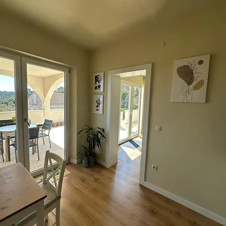 شقة Toni's Lemon كورتْشولا